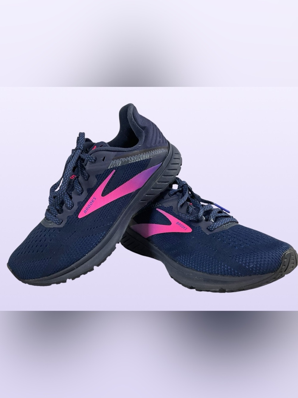 Brooks Women's Anthem 5 Navy Running Shoes with Pink Logo Accents Size 6